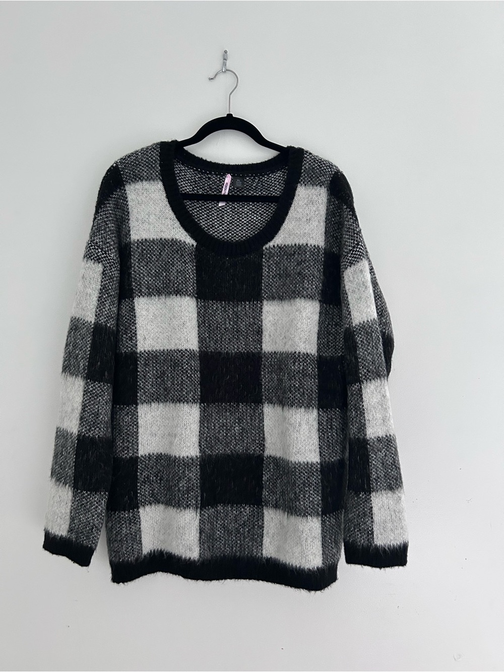 Love By Design Black & White Buffalo Plaid Scoop Neck Sweater